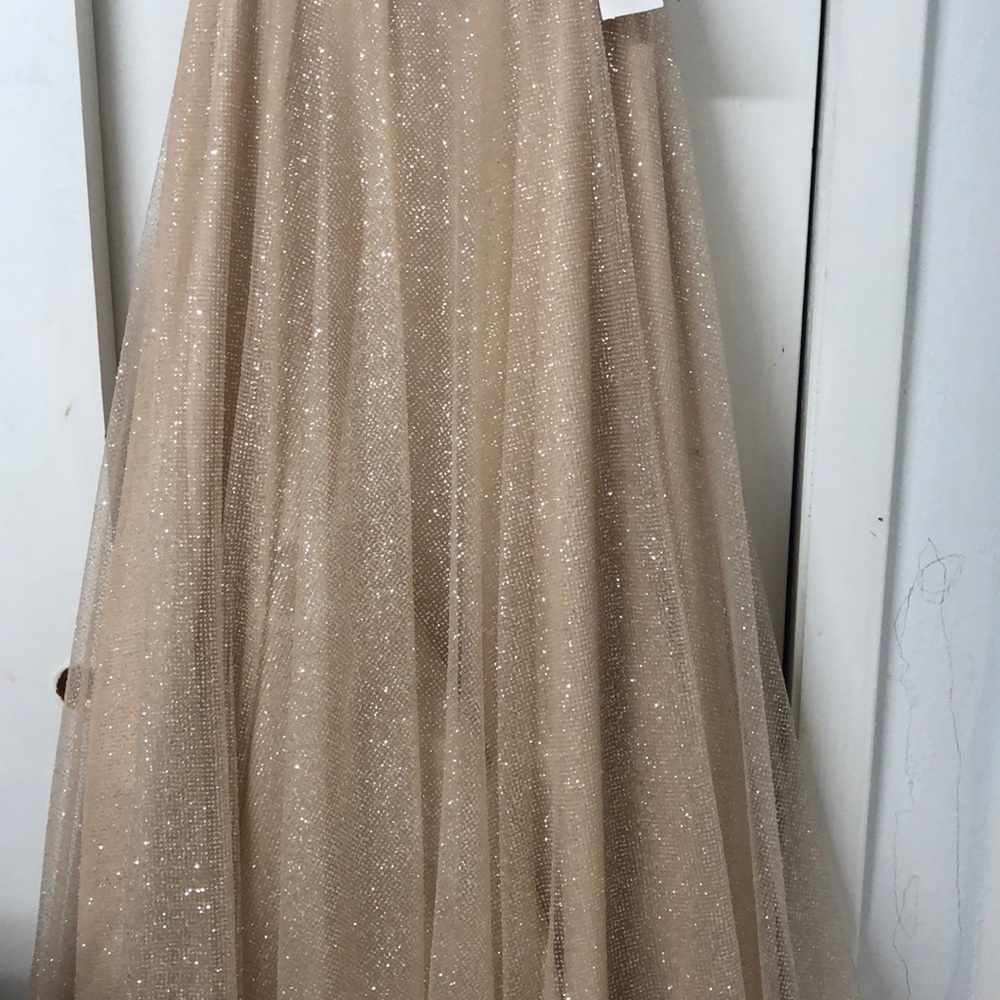 PROM DRESS - Picture 7 of 8